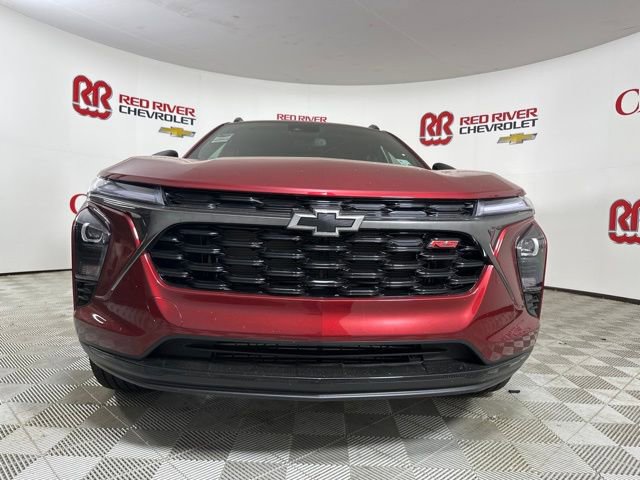 2025 Chevrolet Trax photo 2