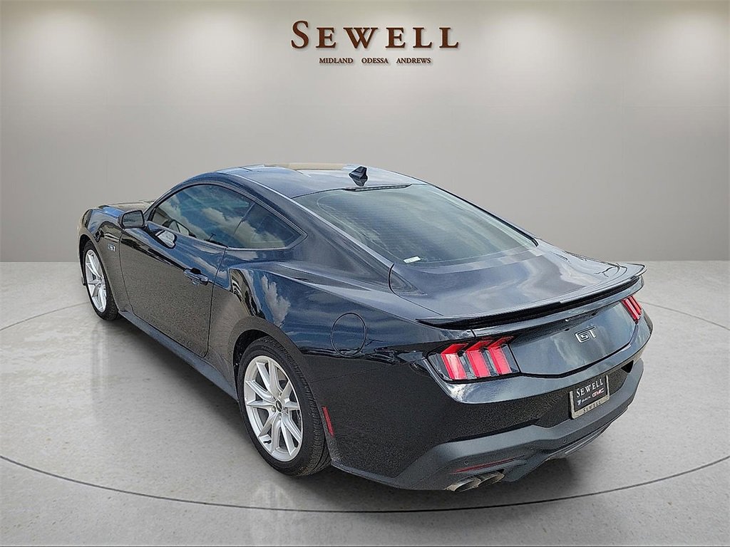 2024 Ford Mustang GT Premium photo 3