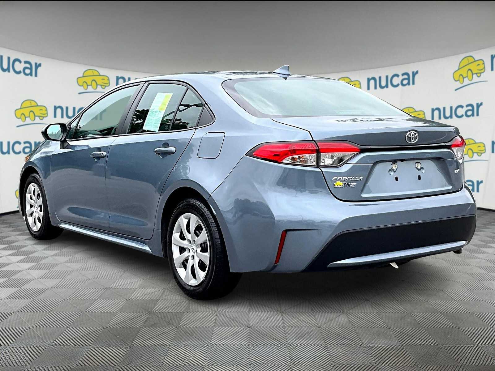 2022 Toyota Corolla LE photo 4
