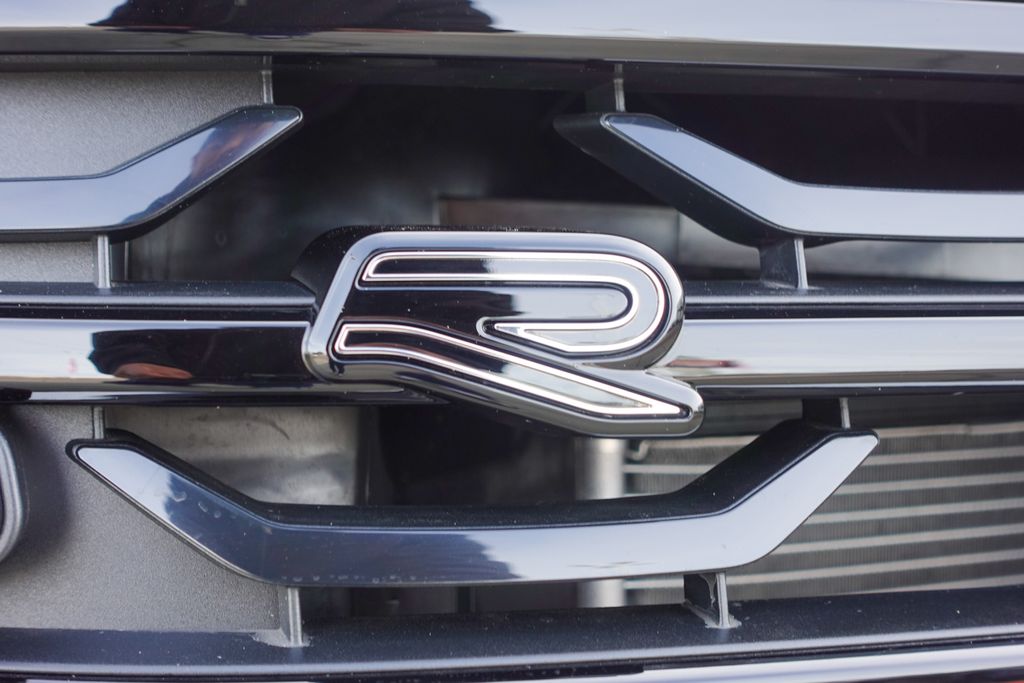 2025 Volkswagen Atlas SEL Premium R-Line photo 5