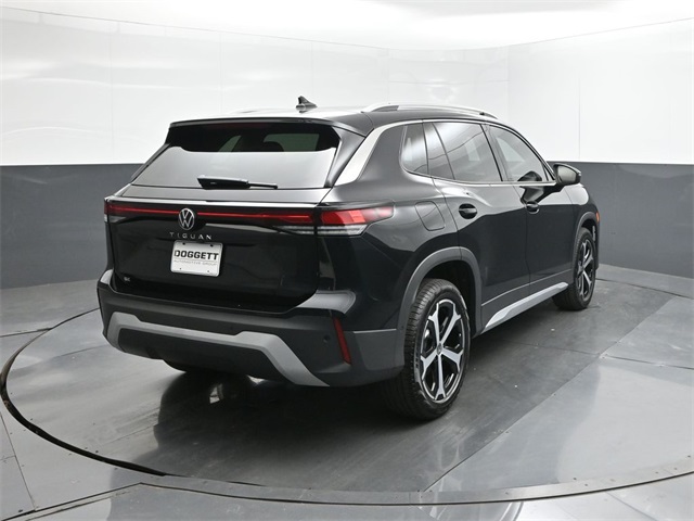 2025 Volkswagen Tiguan SE photo 11