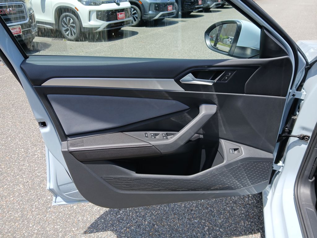 2025 Volkswagen Jetta 1.5T SE photo 10