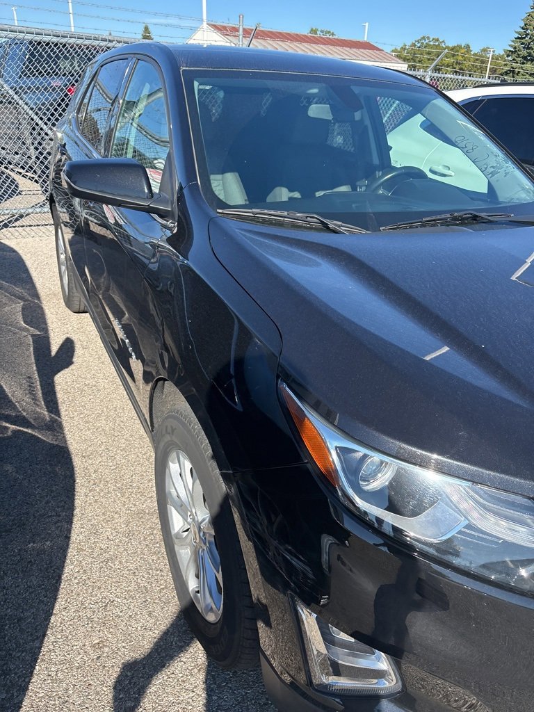 2019 Chevrolet Equinox LT photo 3