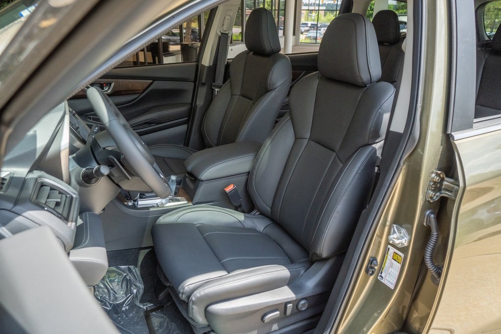 2025 Subaru Ascent Touring photo 7
