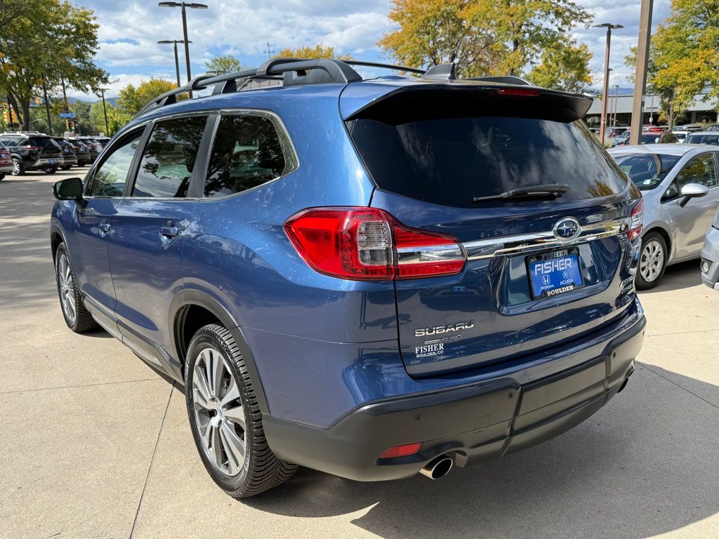 2019 Subaru Ascent Limited photo 3