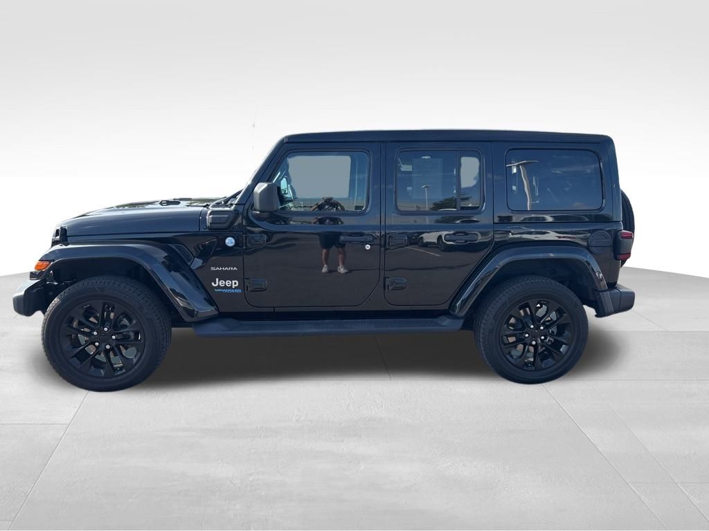 2021 Jeep Wrangler Unlimited Sahara 4xe photo 2