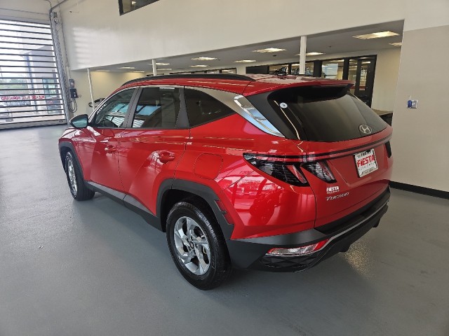 Used 2023 RED Hyundai SEL image 6