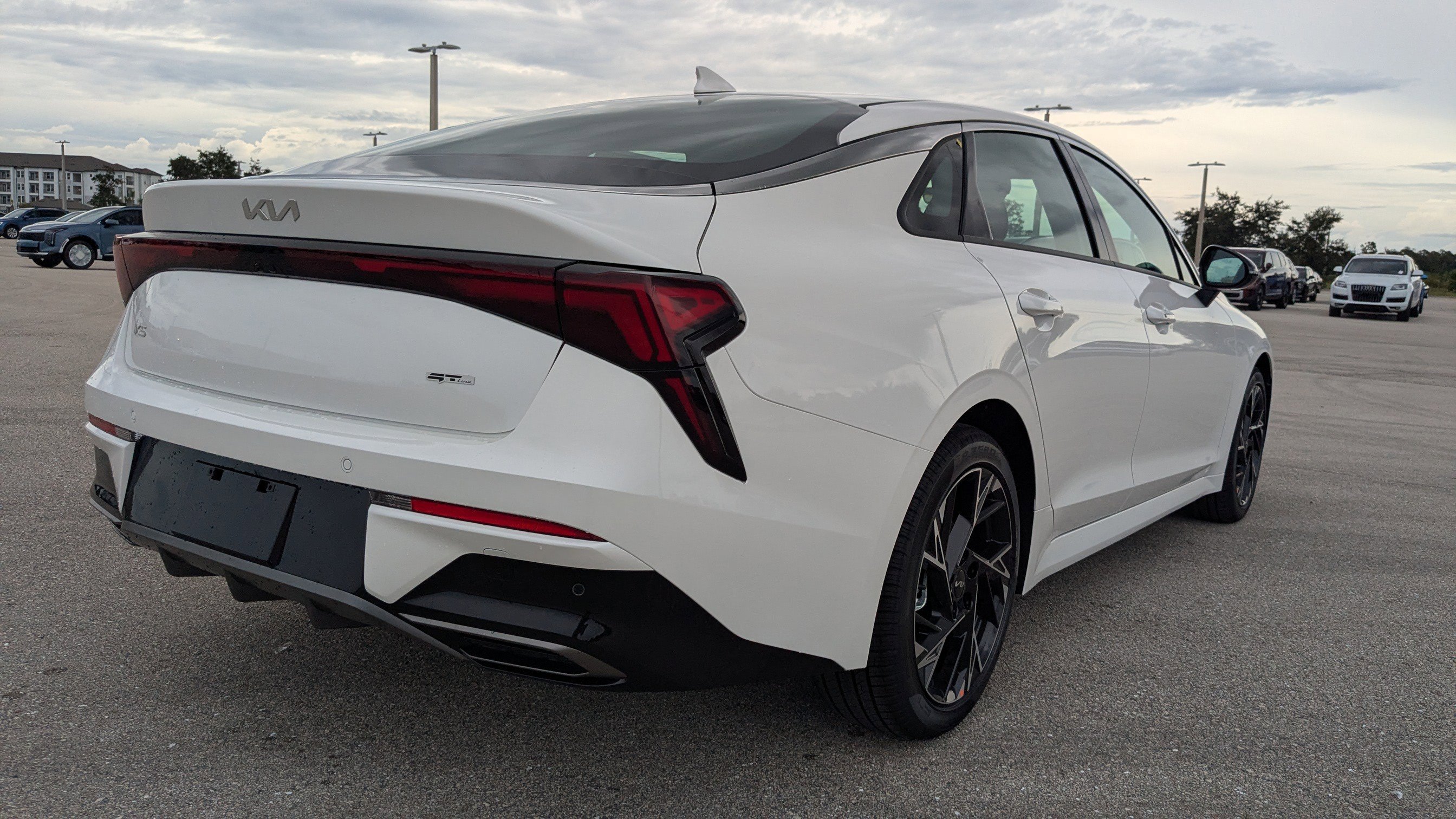 2026 Kia K5 GT-Line photo 4