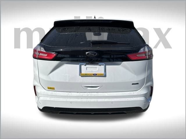 2024 Ford Edge SE photo 3