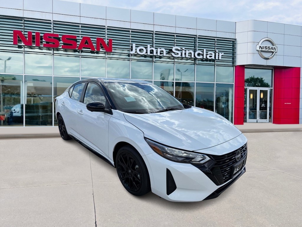 2025 Nissan Sentra SR's photo