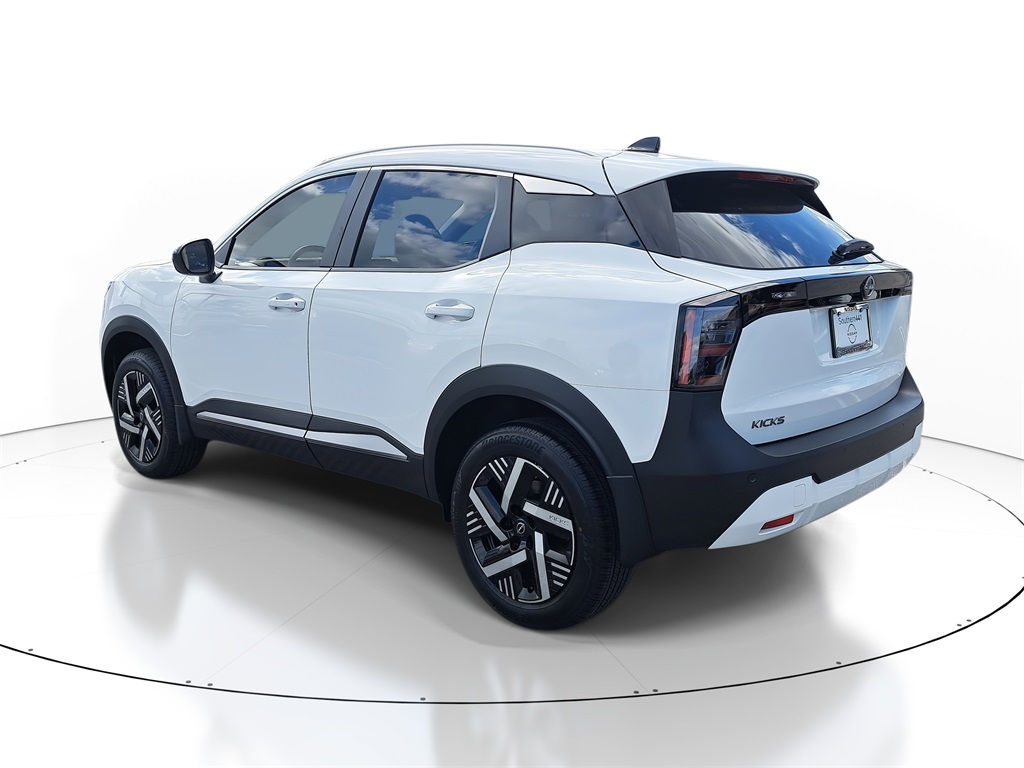 2026 Nissan Kicks SV photo 4