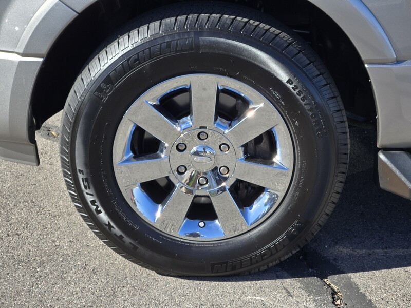 2008 Ford Expedition EL XLT photo 7