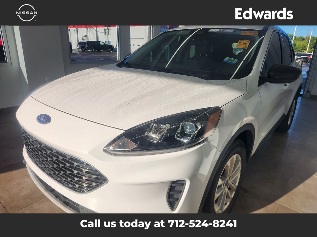 2022 Ford Escape Hybrid SE photo 4