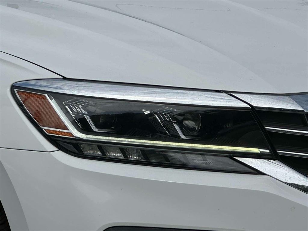 2020 Volkswagen Passat 2.0T R-Line photo 7