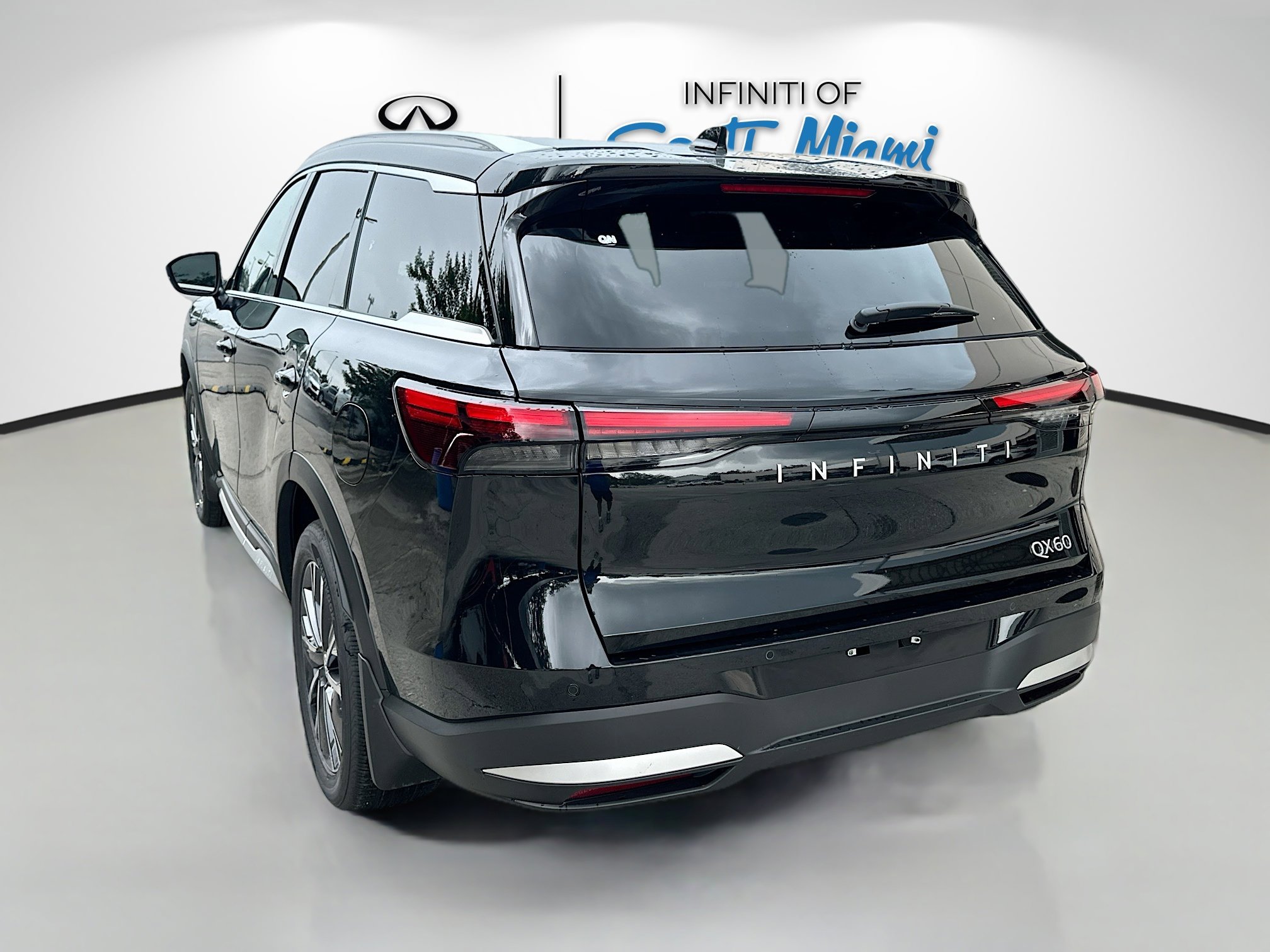 2026 Infiniti QX60 Luxe photo 4
