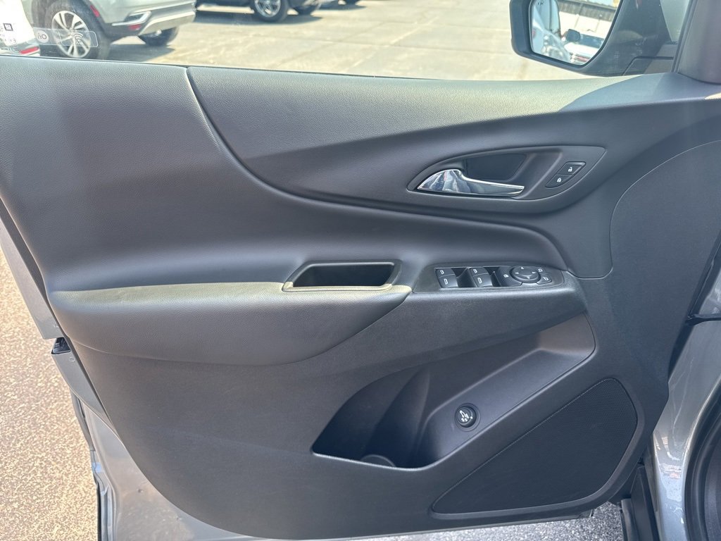 2023 Chevrolet Equinox LT photo 18