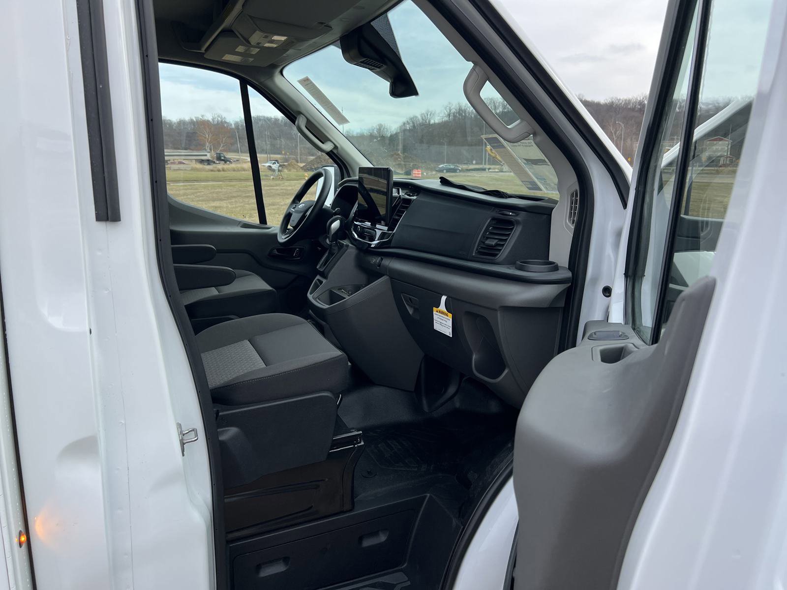 2024 Ford Transit Cutaway photo 9