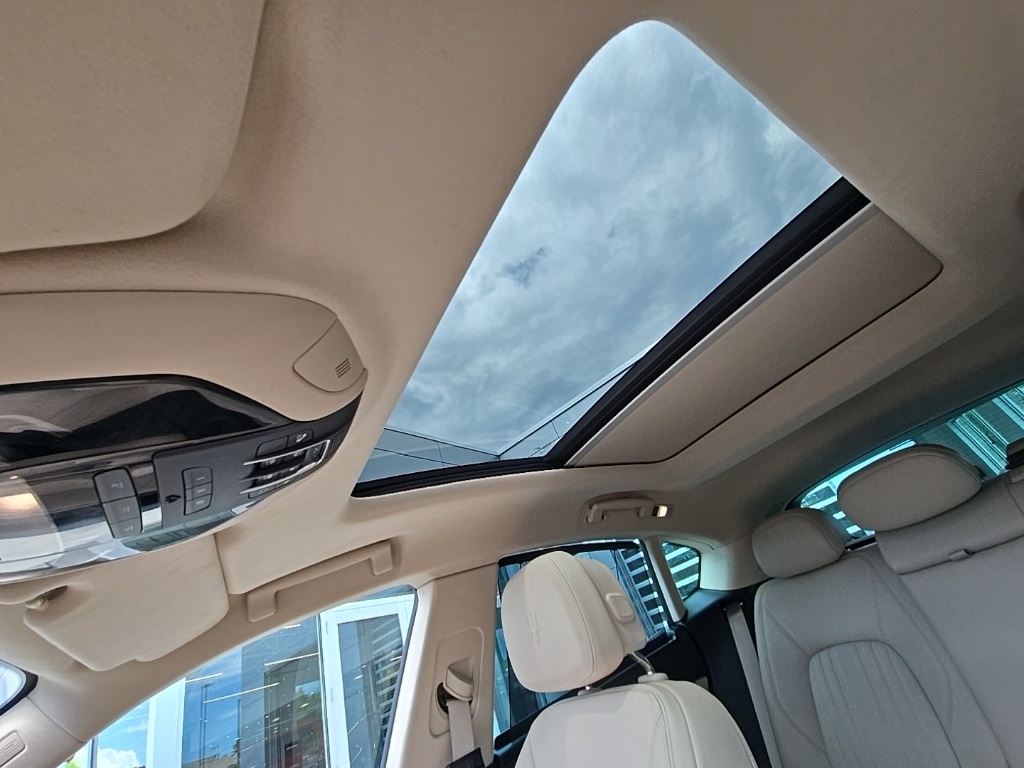 2021 Maserati Levante GranLusso photo 18