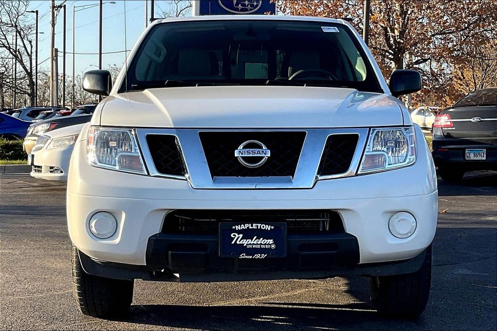 2019 Nissan Frontier SV photo 2