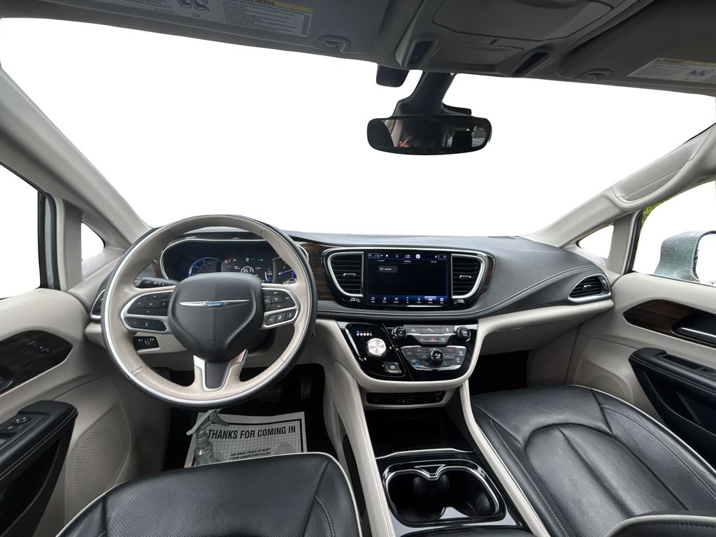 2021 Chrysler Pacifica Hybrid Limited photo 16