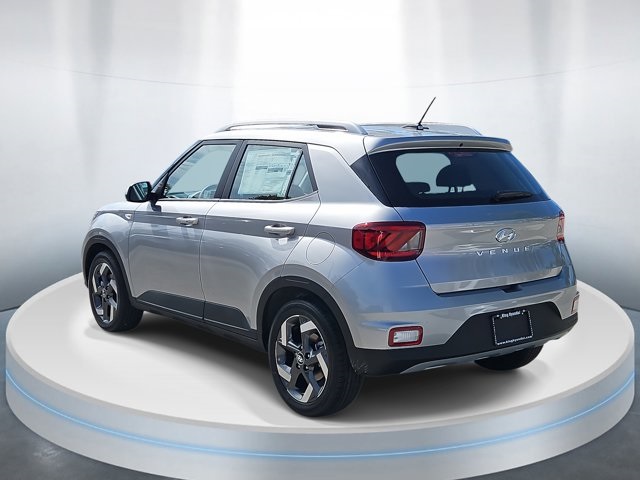 2025 Hyundai Venue SEL photo 3
