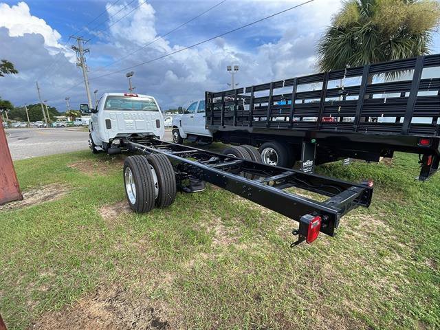 2024 Chevrolet Silverado 6500HD Work Truck photo 4