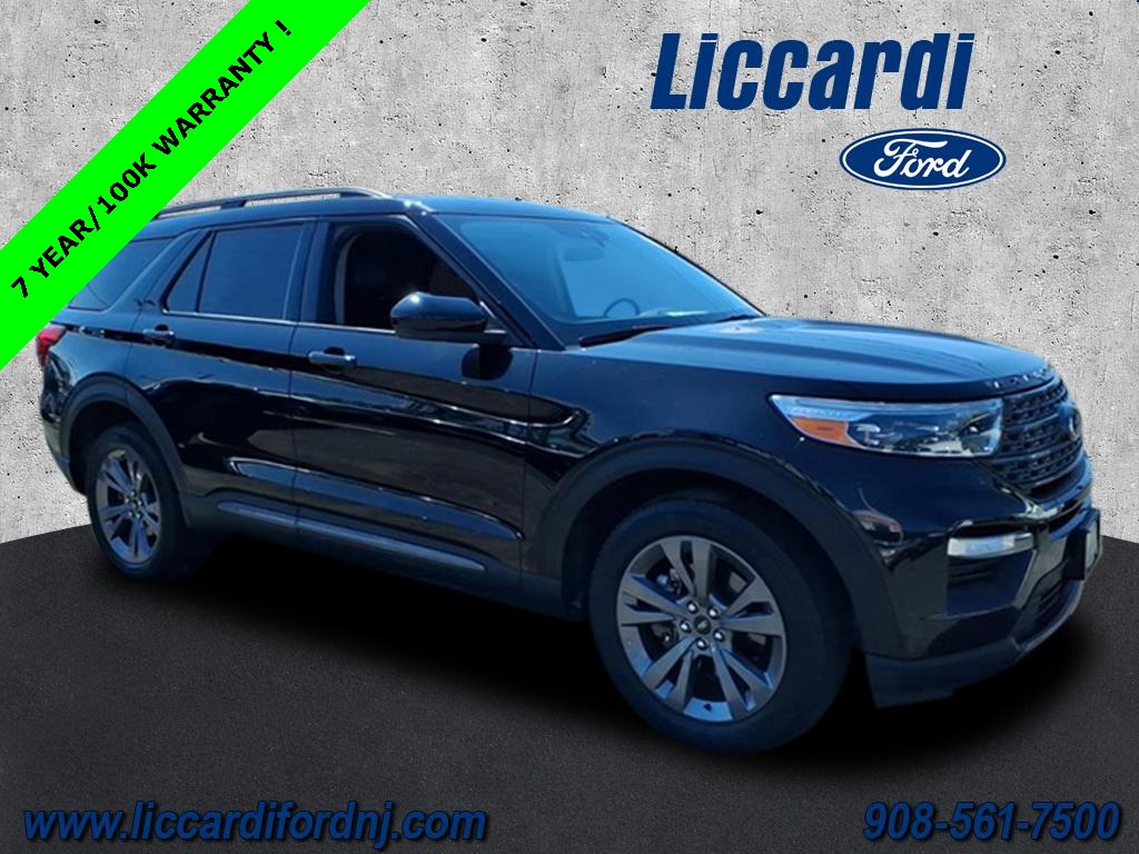 2022 Ford Explorer XLT's photo