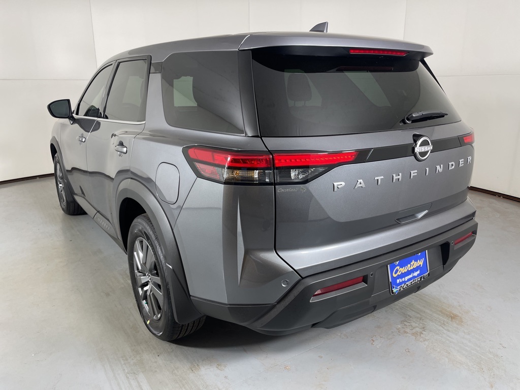 2025 Nissan Pathfinder S photo 6