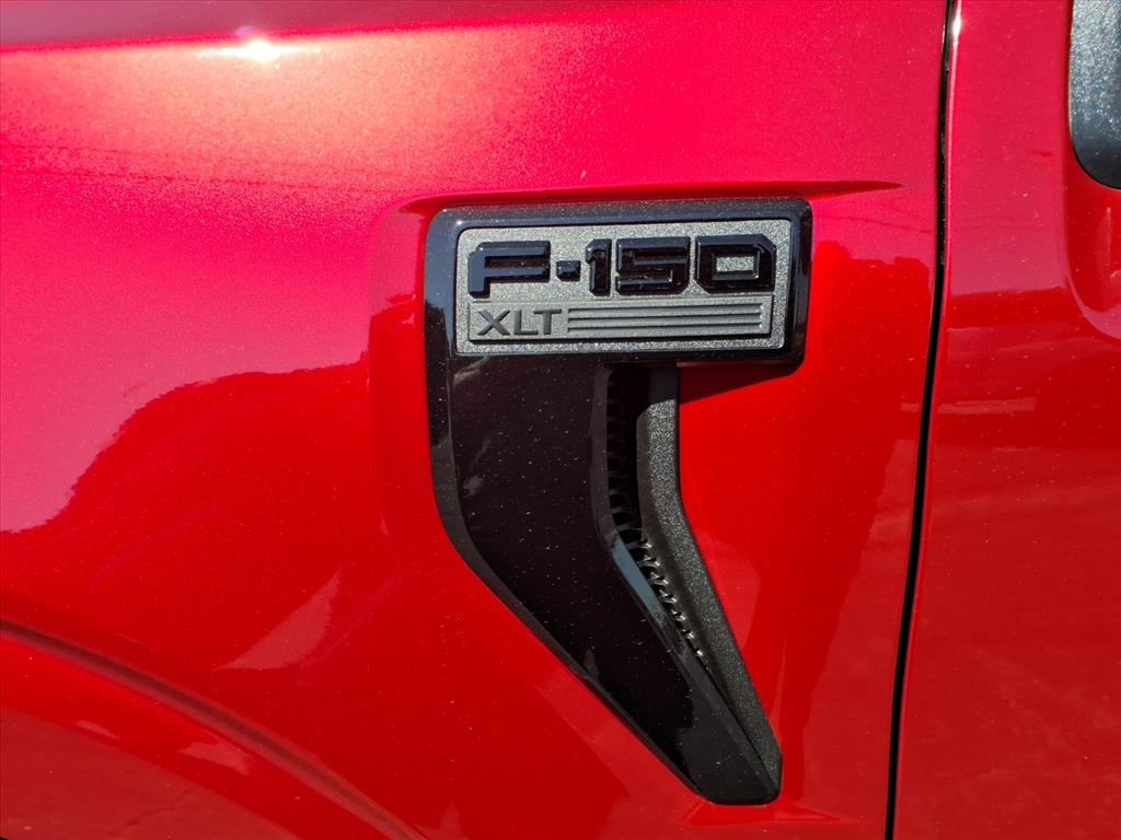 2025 Ford F-150 XLT photo 4