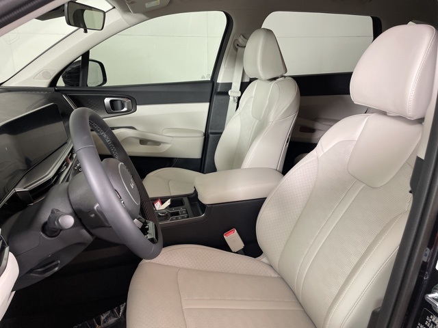 2025 Kia Sorento S photo 18
