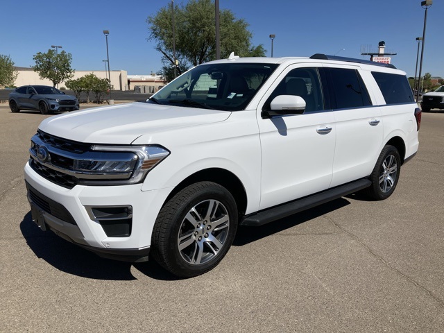 2024 Ford Expedition Limited's photo