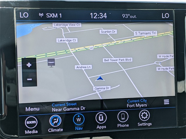 2020 Chrysler Pacifica Touring photo 2