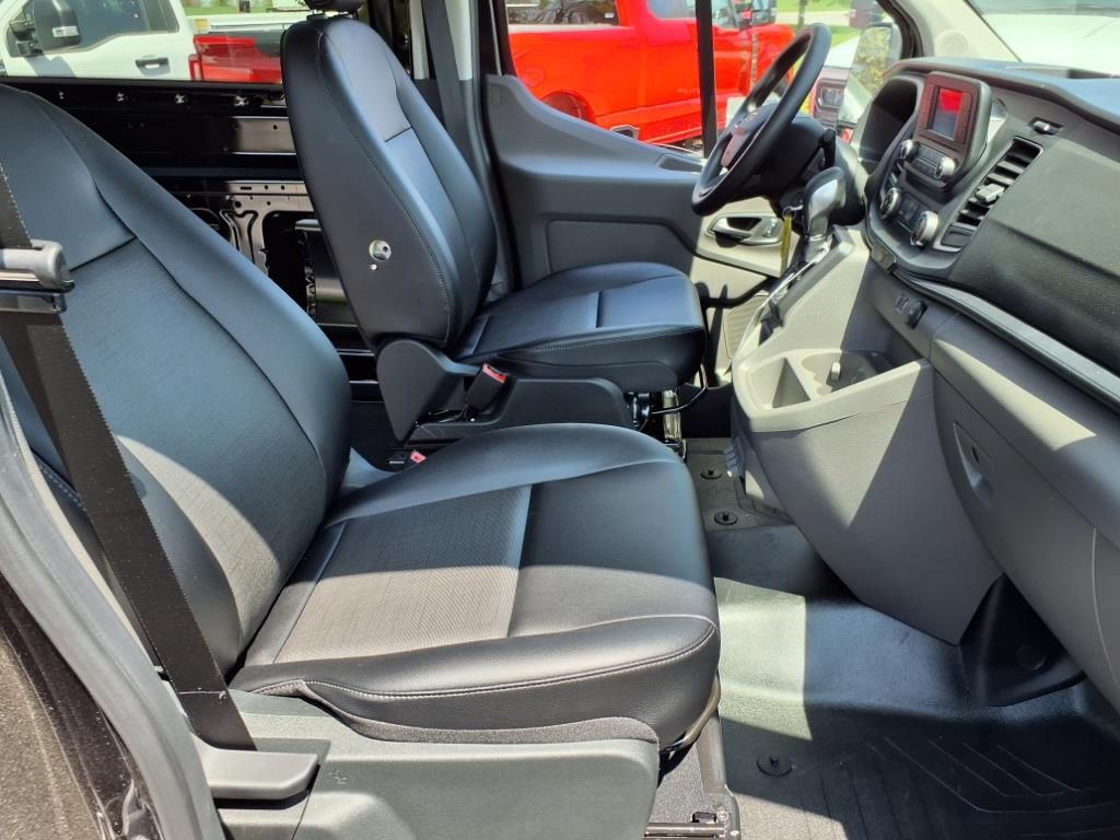 2024 Ford Transit photo 9