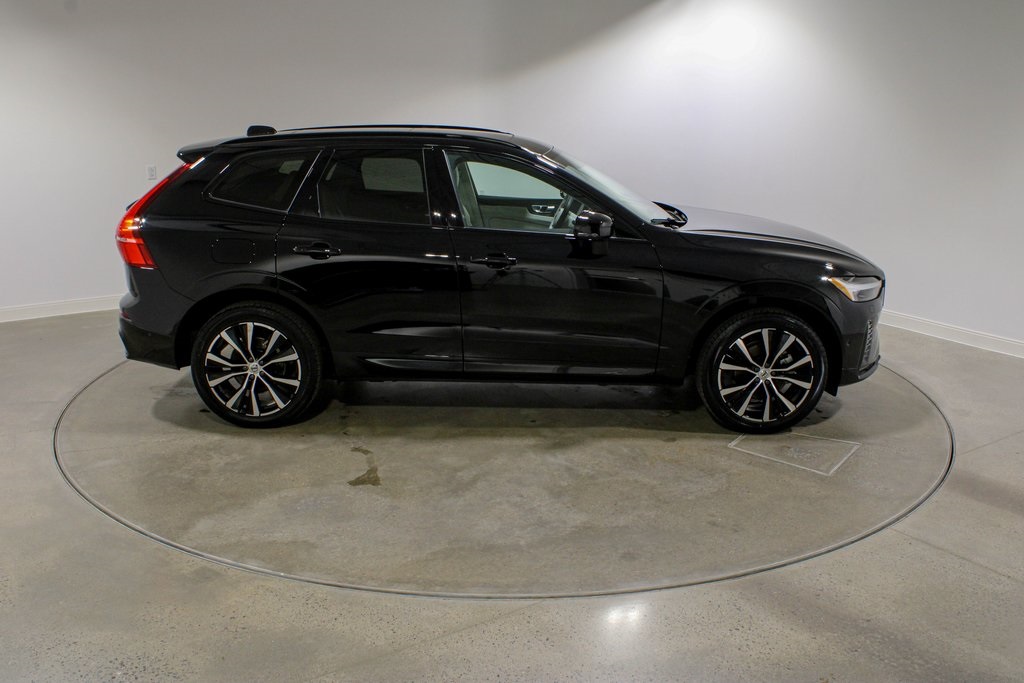 2024 Volvo XC60 B5 Plus photo 6