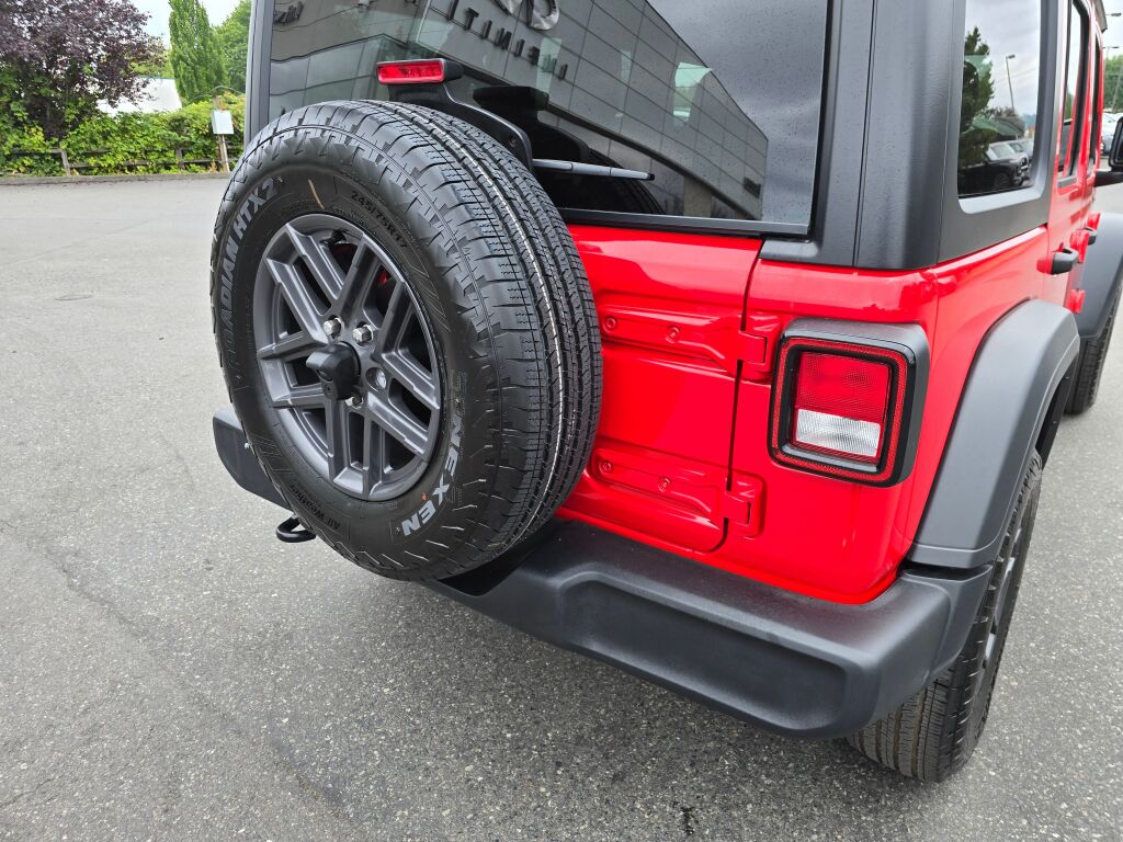 2025 Jeep Wrangler Sport S photo 13