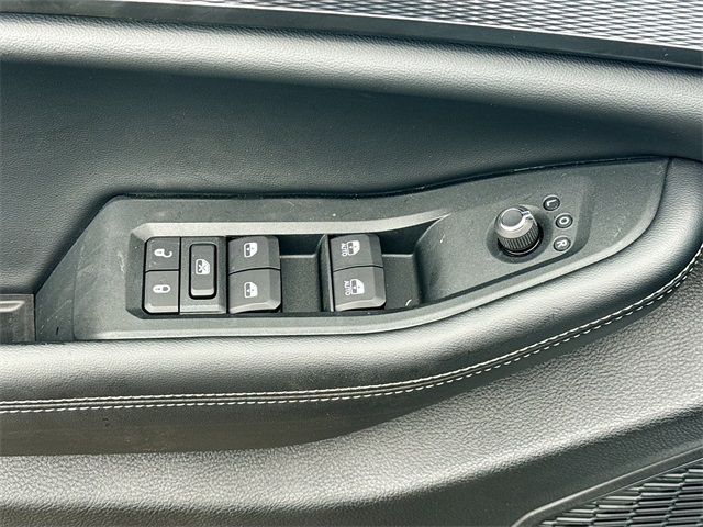 2025 Jeep Grand Cherokee Laredo photo 14