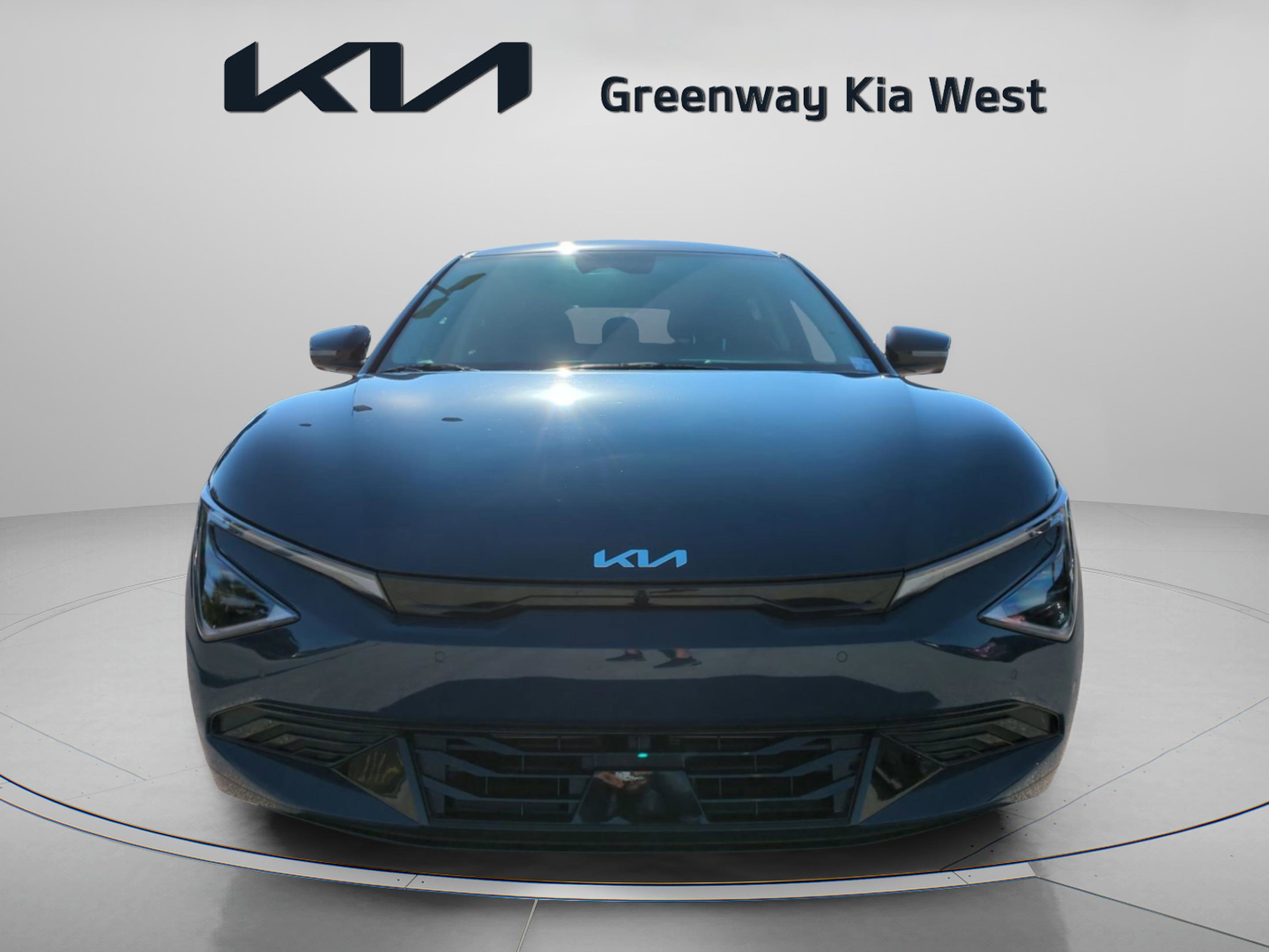 2025 Kia EV6 Wind photo 2