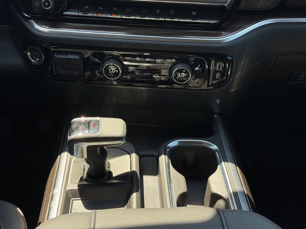 2025 Chevrolet Silverado 1500 RST photo 18