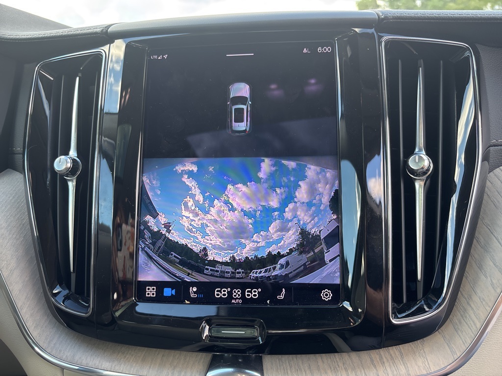 2022 Volvo XC60 B5 Inscription photo 27