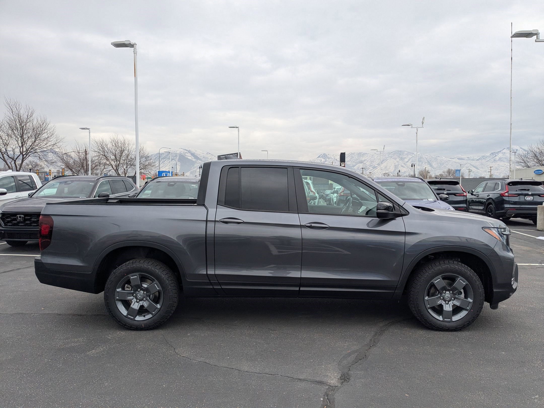 2025 Honda Ridgeline TrailSport photo 2