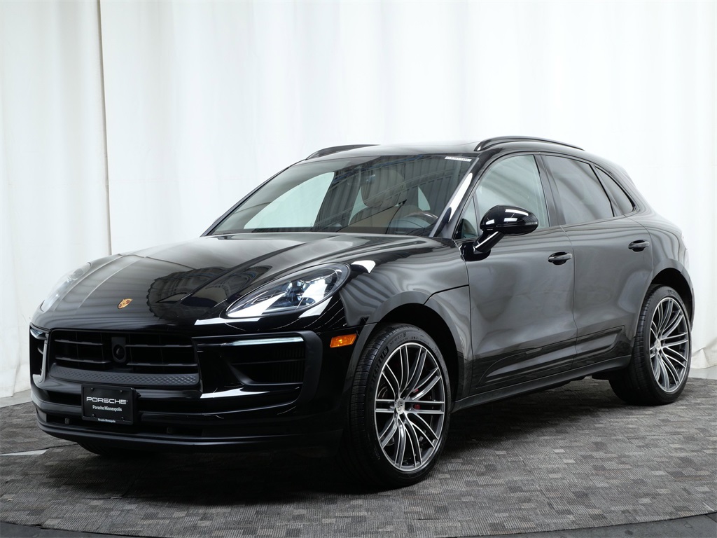 2024 Porsche Macan S's photo