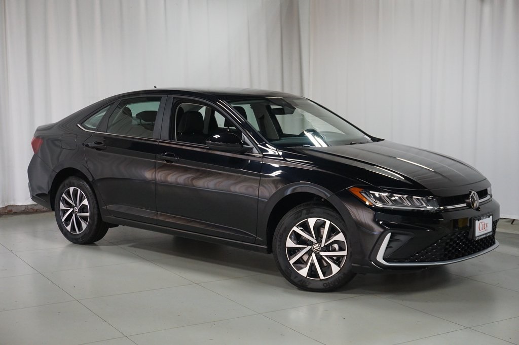 2025 Volkswagen Jetta 1.5T S photo 3