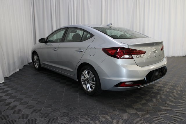 2020 Hyundai Elantra SEL photo 2