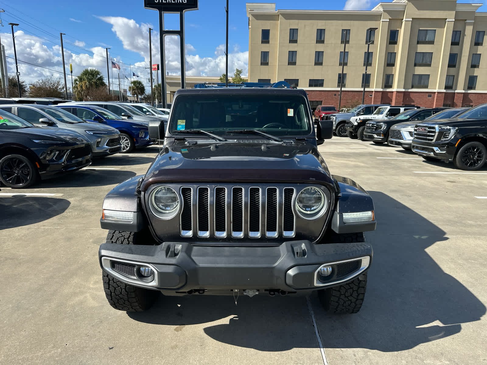 2019 Jeep Wrangler Unlimited Sahara photo 3