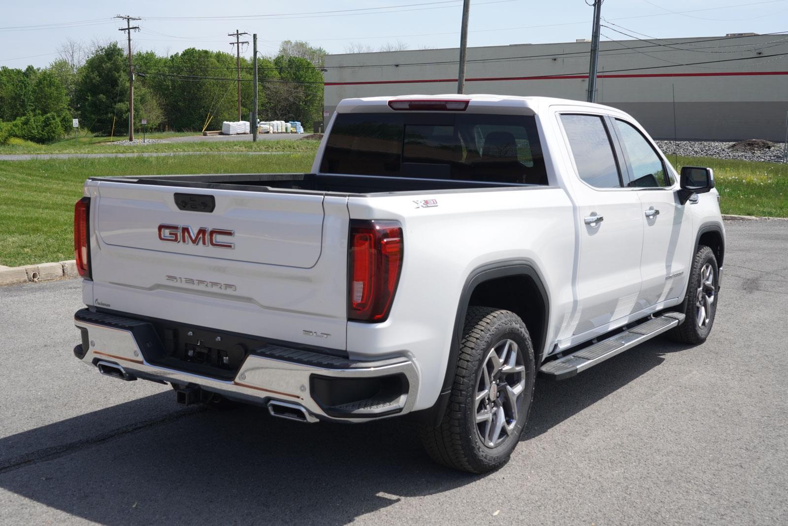 2025 Gmc Sierra 1500 SLT photo 3