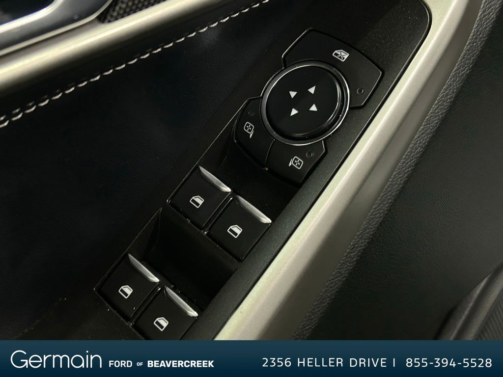 2022 Ford Explorer XLT photo 14