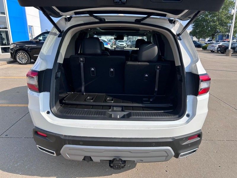 2025 Honda Pilot Touring photo 2