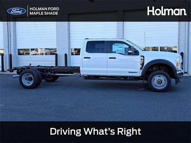 2026 Ford F-550 Super Duty Chassis Cab XL's photo