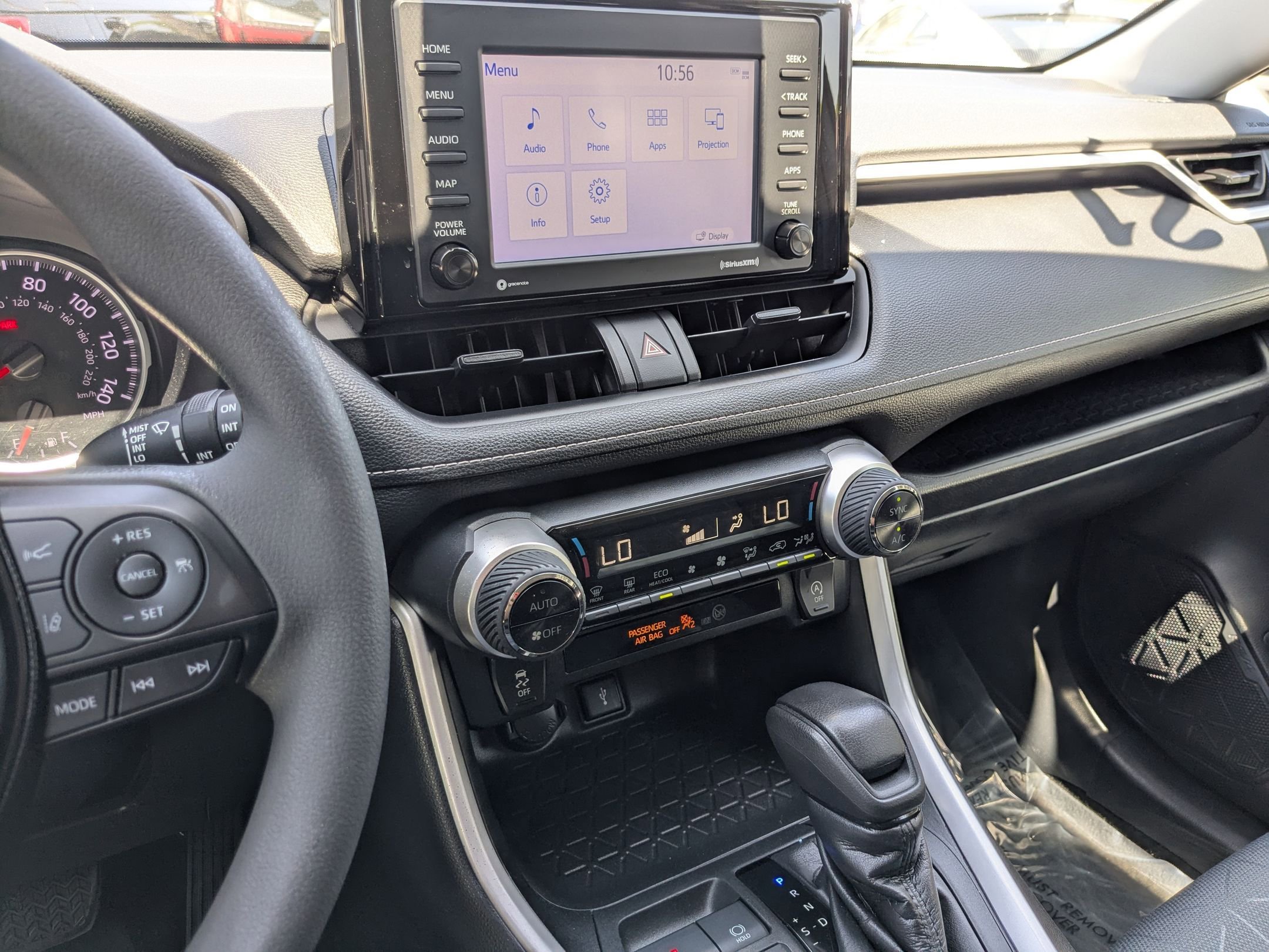 2021 Toyota RAV4 XLE photo 11