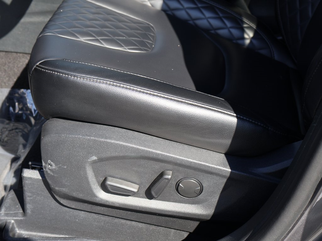2024 Ford Edge Titanium photo 23